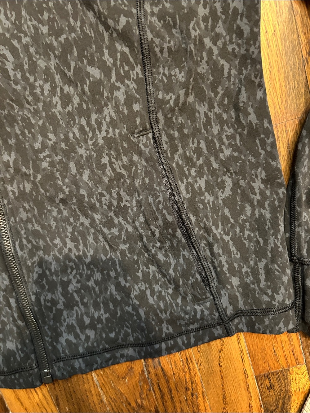 lululemon athletica Black Patterned Hooded Utility Jacket - Picture 5 of 10